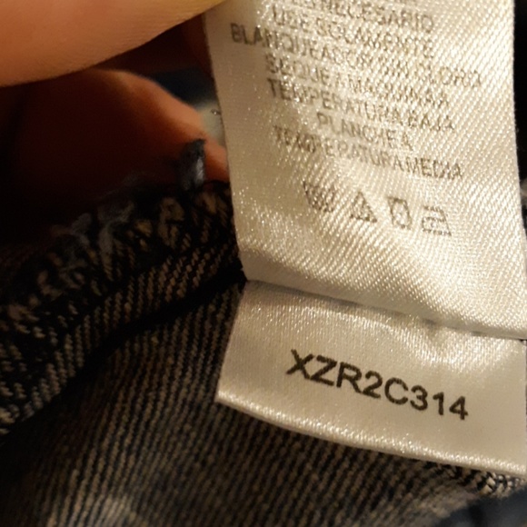 BCBG Paris Women's Jeans. - Picture 4 of 8